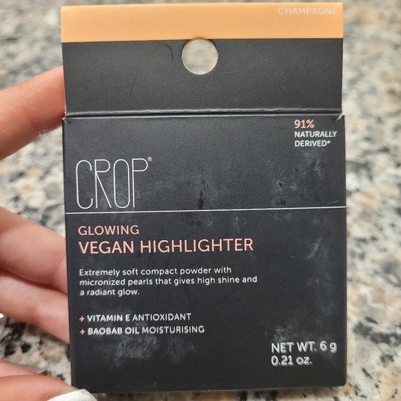 CROP Natural Glowing Vegan Highlighter - Picture 4 of 5